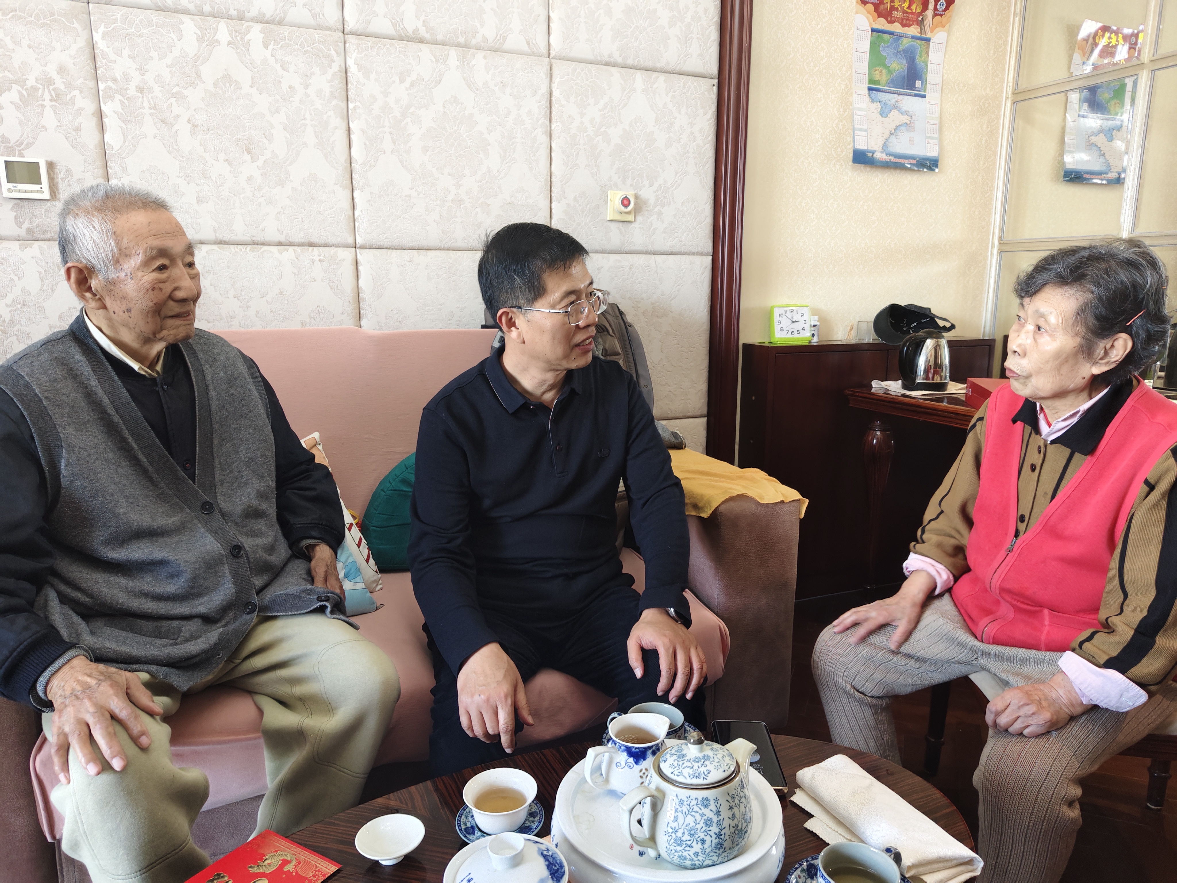 歲末情深，溫暖傳承——發(fā)思特董事長(zhǎng)鞏同海節(jié)前慰問(wèn)退休老員工